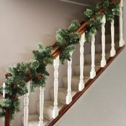 Sunnydaze Decor Sunnydaze Indoor Pre-Lit Artificial Christmas Garland with Pinecones - 9'