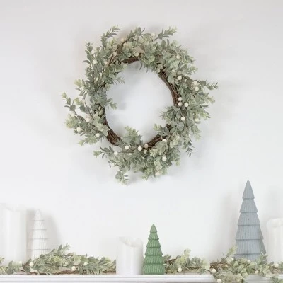 Northlight 5‘ White Berry and Eucalyptus Christmas Garland - Unlit 3 Northlight 5‘ White Berry and Eucalyptus Christmas Garland - Unlit