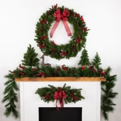 Northlight 32" Unlit Canadian Pine Artificial Christmas Door Swag -Outlet Xmas Decor Tree Store GUEST 56f21182 0059 4475 8e1e a4b9242080a7