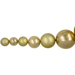 Northlight 6' Gold Shiny and Matte Shatterproof Ball Christmas Swag