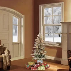 4.5ft Pre-Lit Potted Flocked Scandinavian Fir Artificial Christmas Tree - Puleo