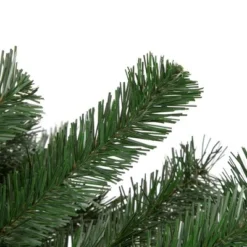 Northlight 48" Unlit Deluxe Windsor Pine Artificial Christmas Teardrop Swag